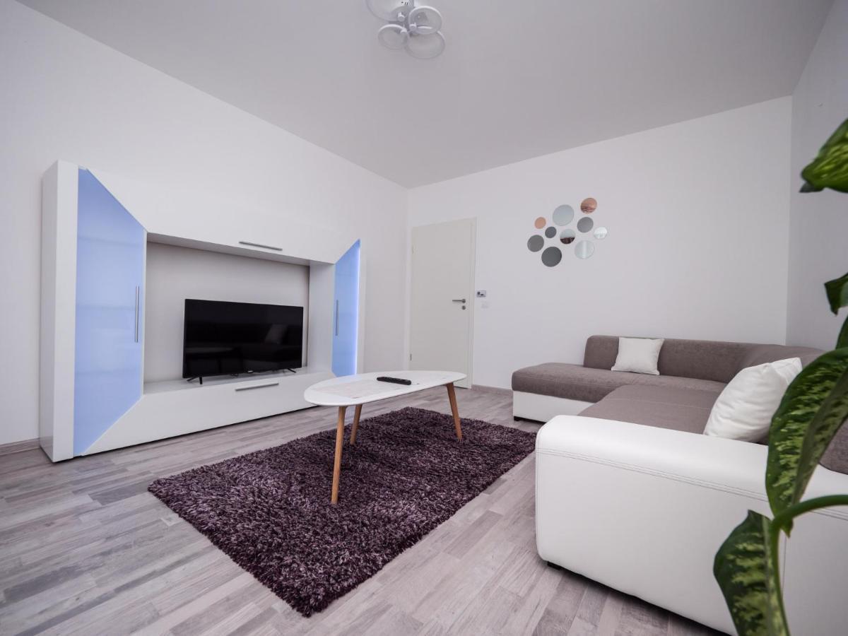 Avantgarden King Apart Braşov Exterior foto